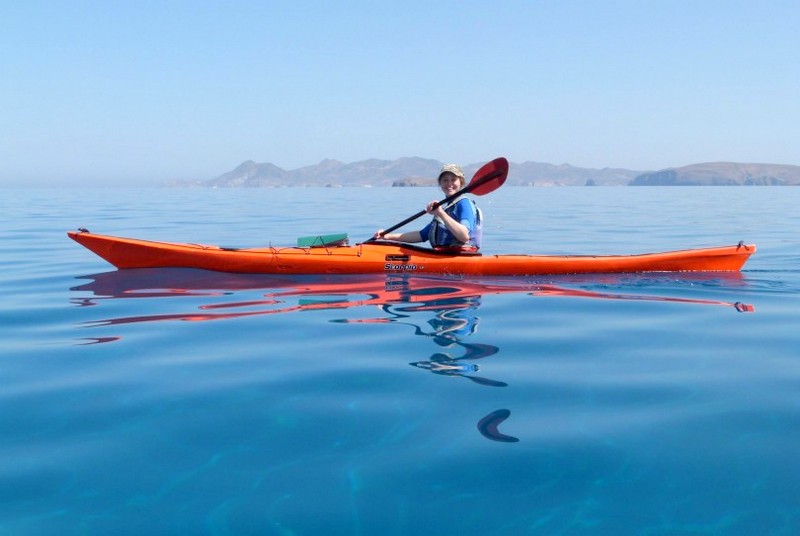 mywildsummer-spotting-sea-turtles-and-kayaking-the-waters-of-Milos-in-Greece